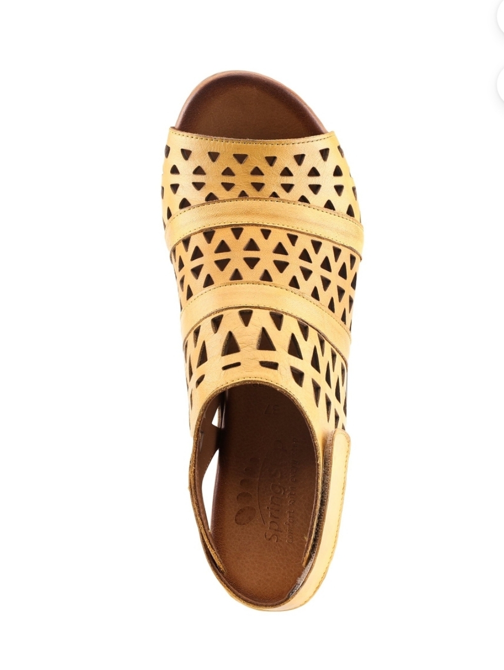 Spring Step Dorotha Sandals - Picture 2 of 9
